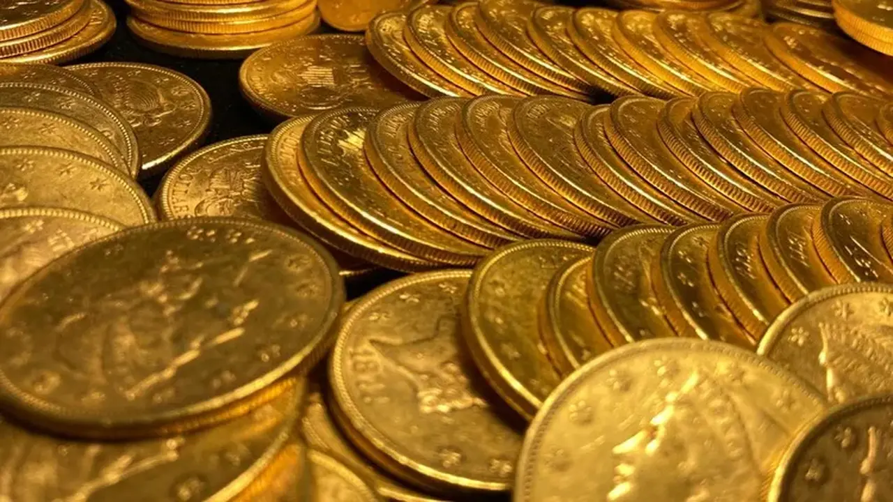تراجع أسعار الذهب عالميًا يلقي بظلاله على حركة السوق المحلية في مصر